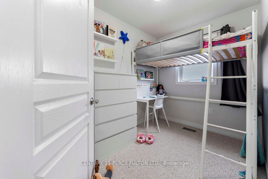 Photo 22 of 58 Bloom Crescent, Hamilton, Hannon — HOMEH