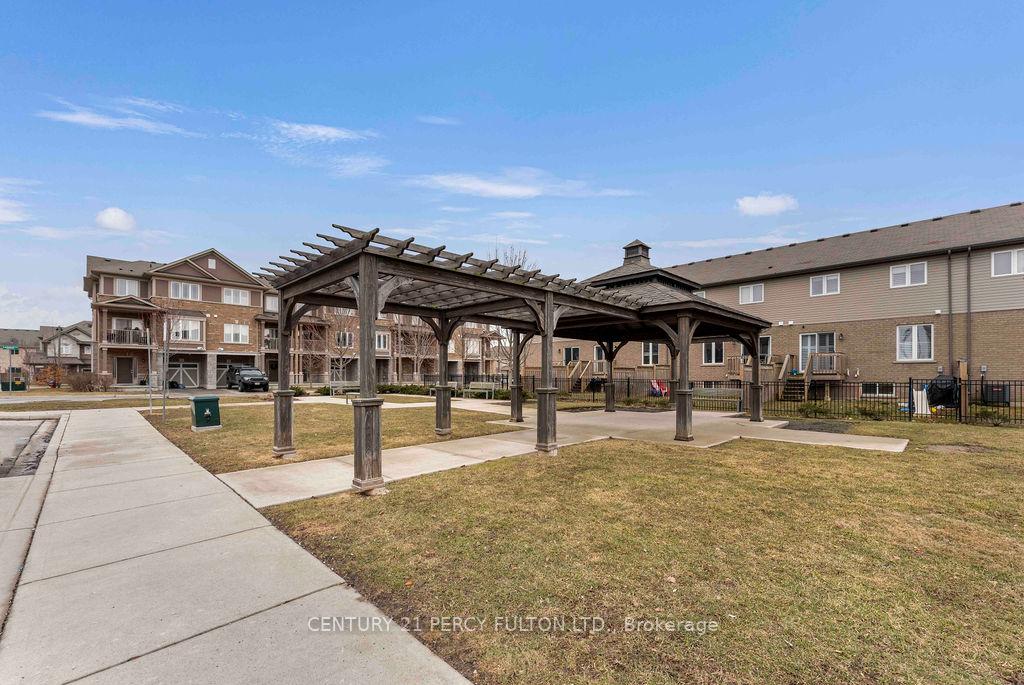 Photo 20 of 58 Bloom Crescent, Hamilton, Hannon — HOMEH