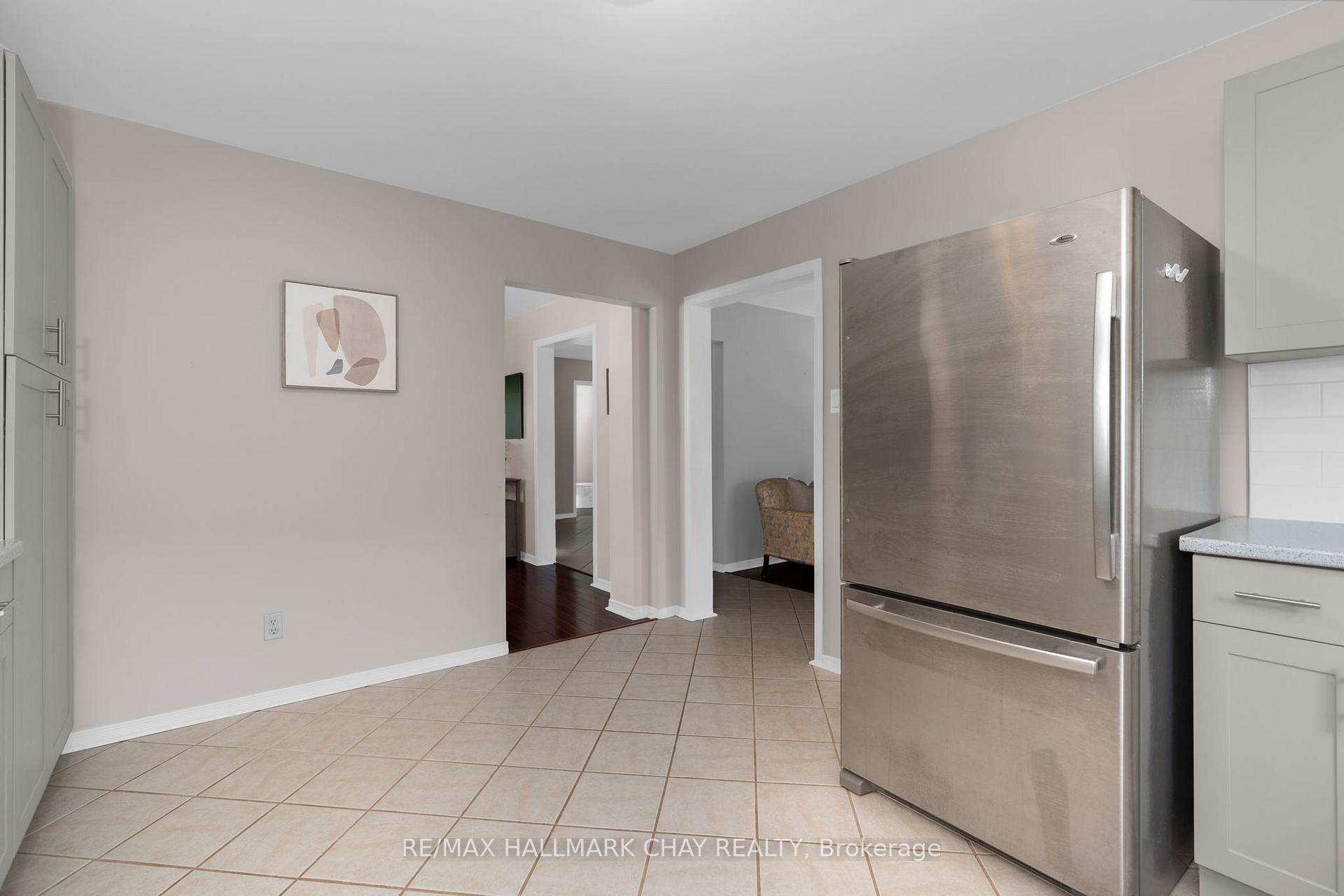 Photo 12 of 294 Hickling Trail, Barrie, Grove East — HOMEH