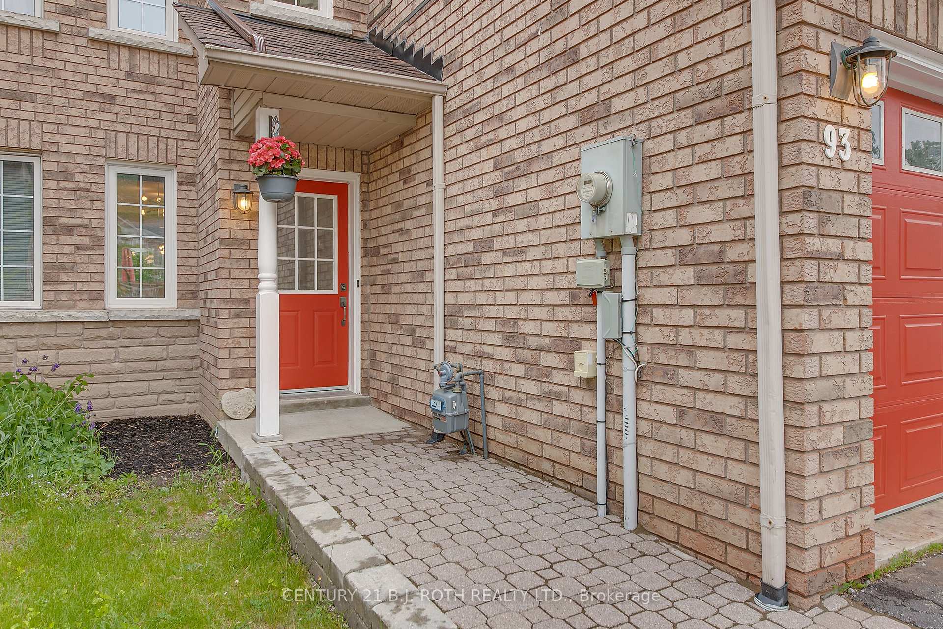Photo 13 of 93 Hawthorne Crescent, Barrie, Ardagh — HOMEH