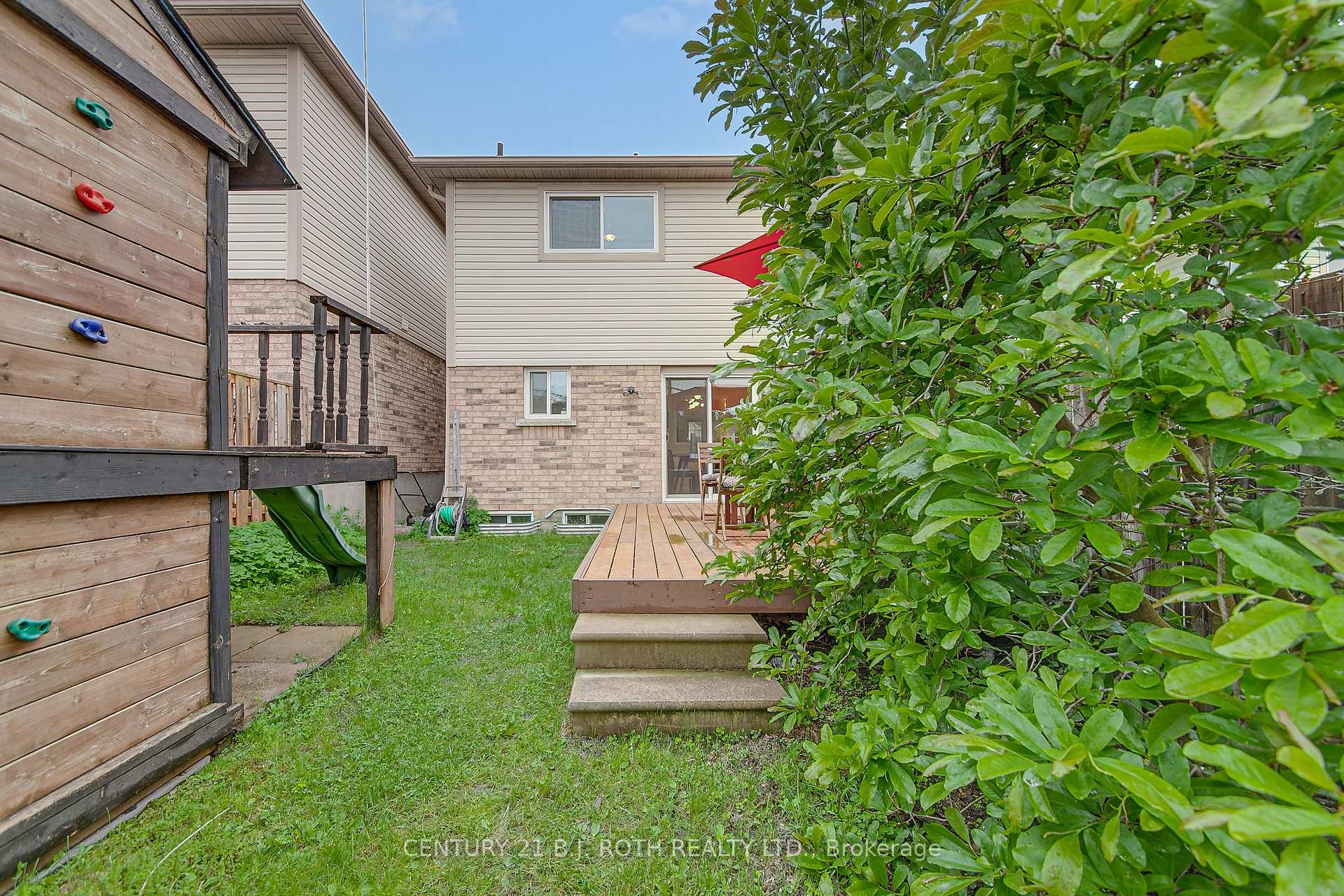 Photo 7 of 93 Hawthorne Crescent, Barrie, Ardagh — HOMEH