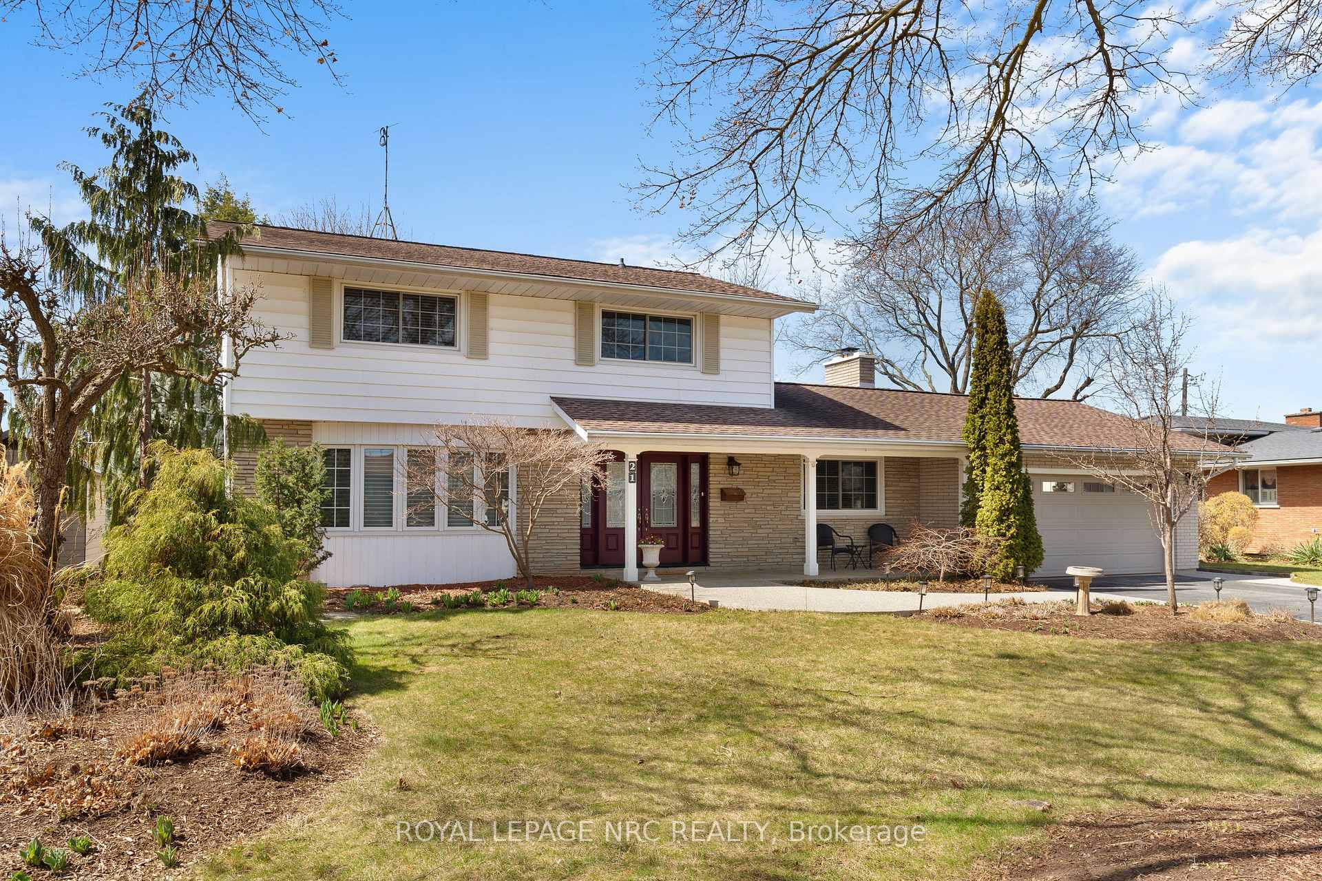 Photo 16 of 21 Gordon Place, St. Catharines, Vine/Linwell — HOMEH
