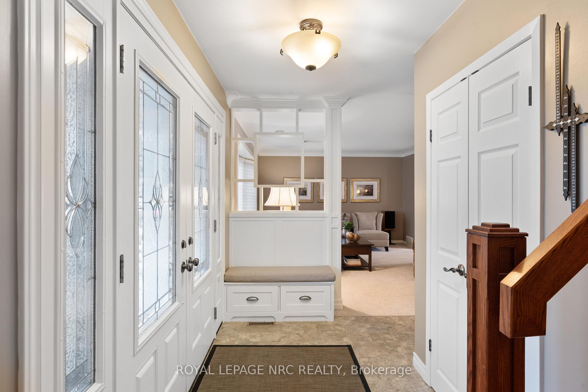 Photo 4 of 21 Gordon Place, St. Catharines, Vine/Linwell — HOMEH