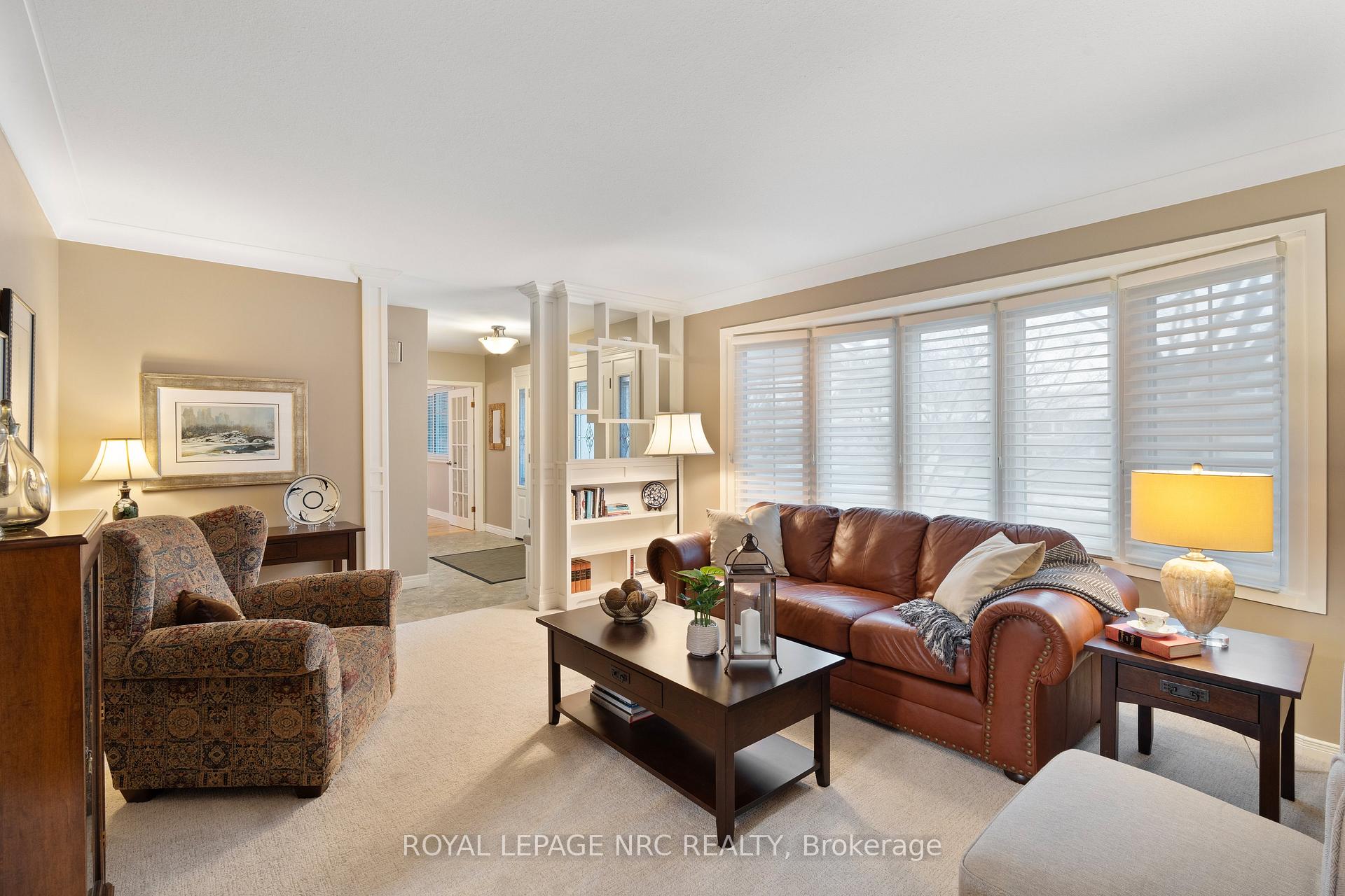 Photo 5 of 21 Gordon Place, St. Catharines, Vine/Linwell — HOMEH