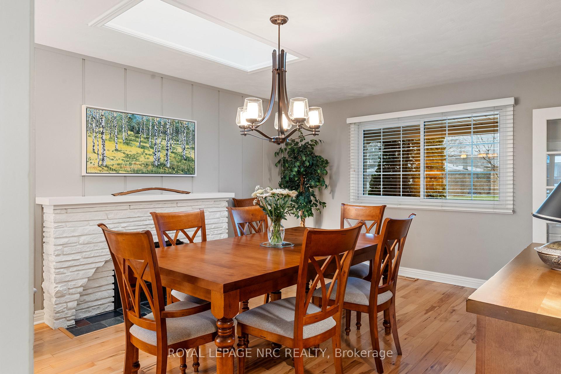 Photo 17 of 21 Gordon Place, St. Catharines, Vine/Linwell — HOMEH