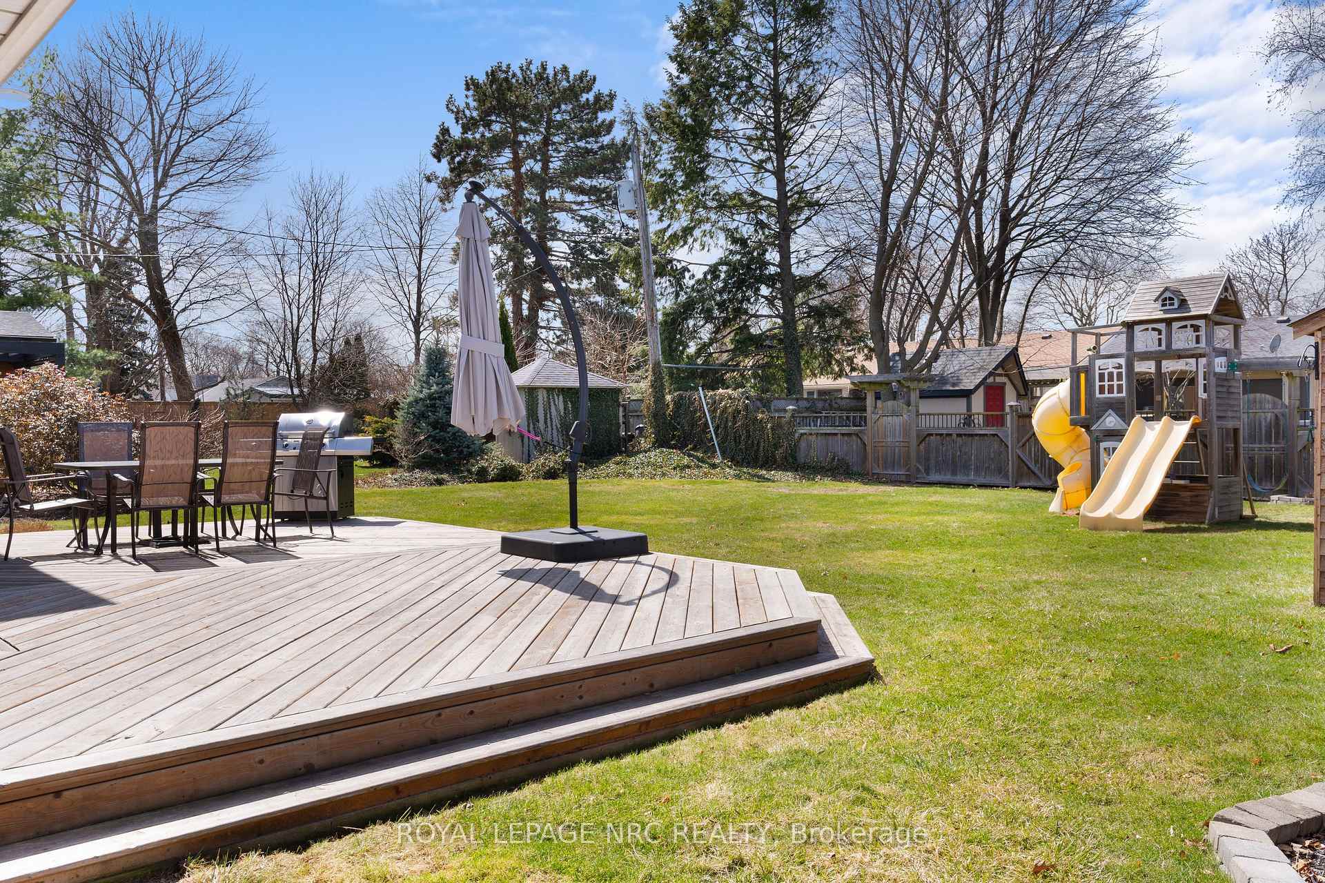 Photo 44 of 21 Gordon Place, St. Catharines, Vine/Linwell — HOMEH