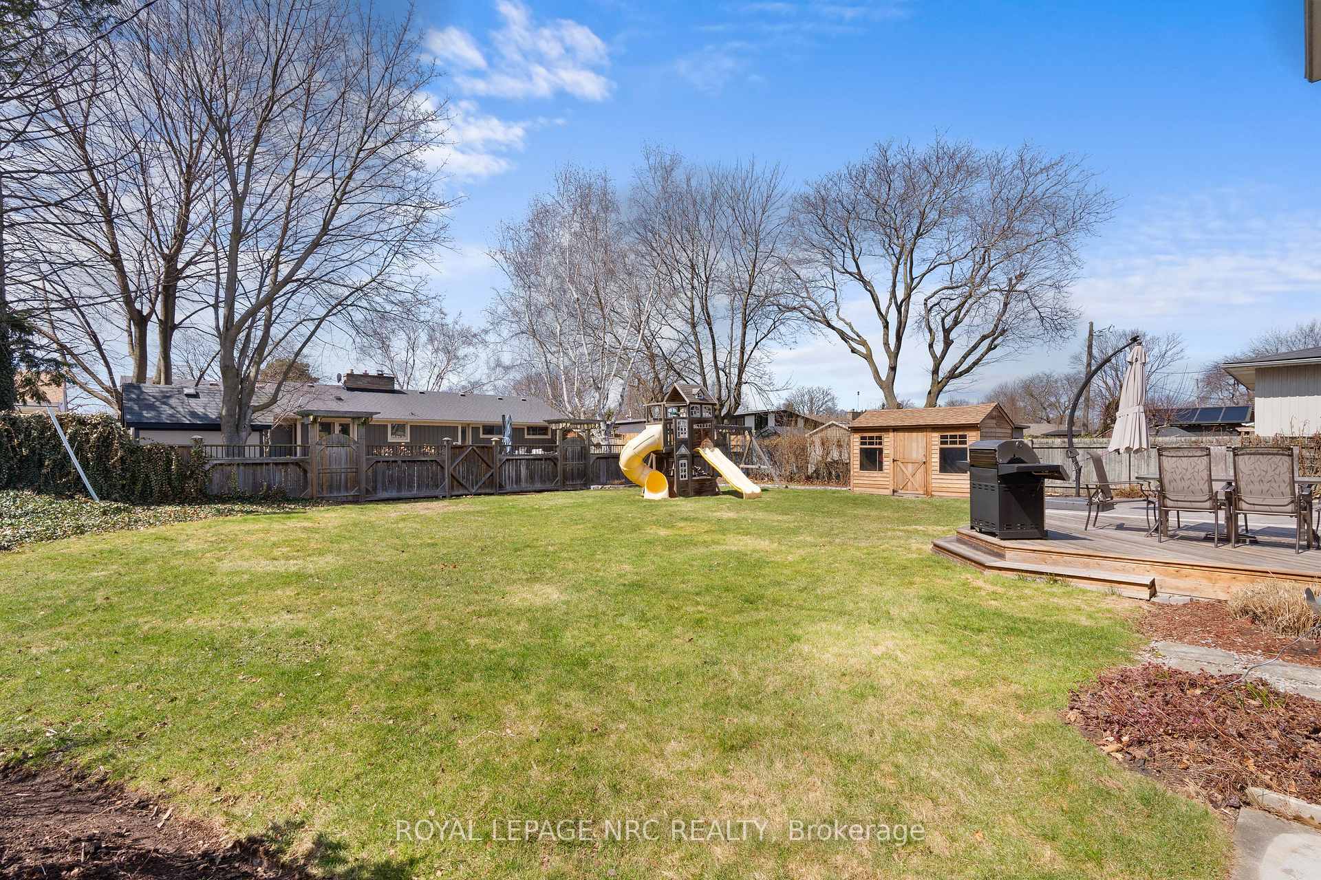 Photo 42 of 21 Gordon Place, St. Catharines, Vine/Linwell — HOMEH