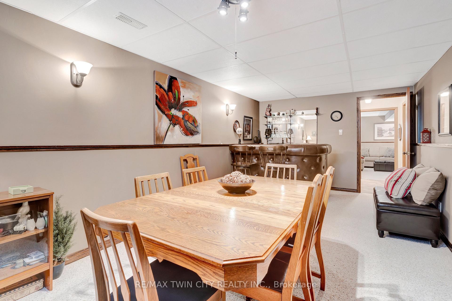 Photo 42 of 158 Martinglen Crescent, Kitchener — HOMEH