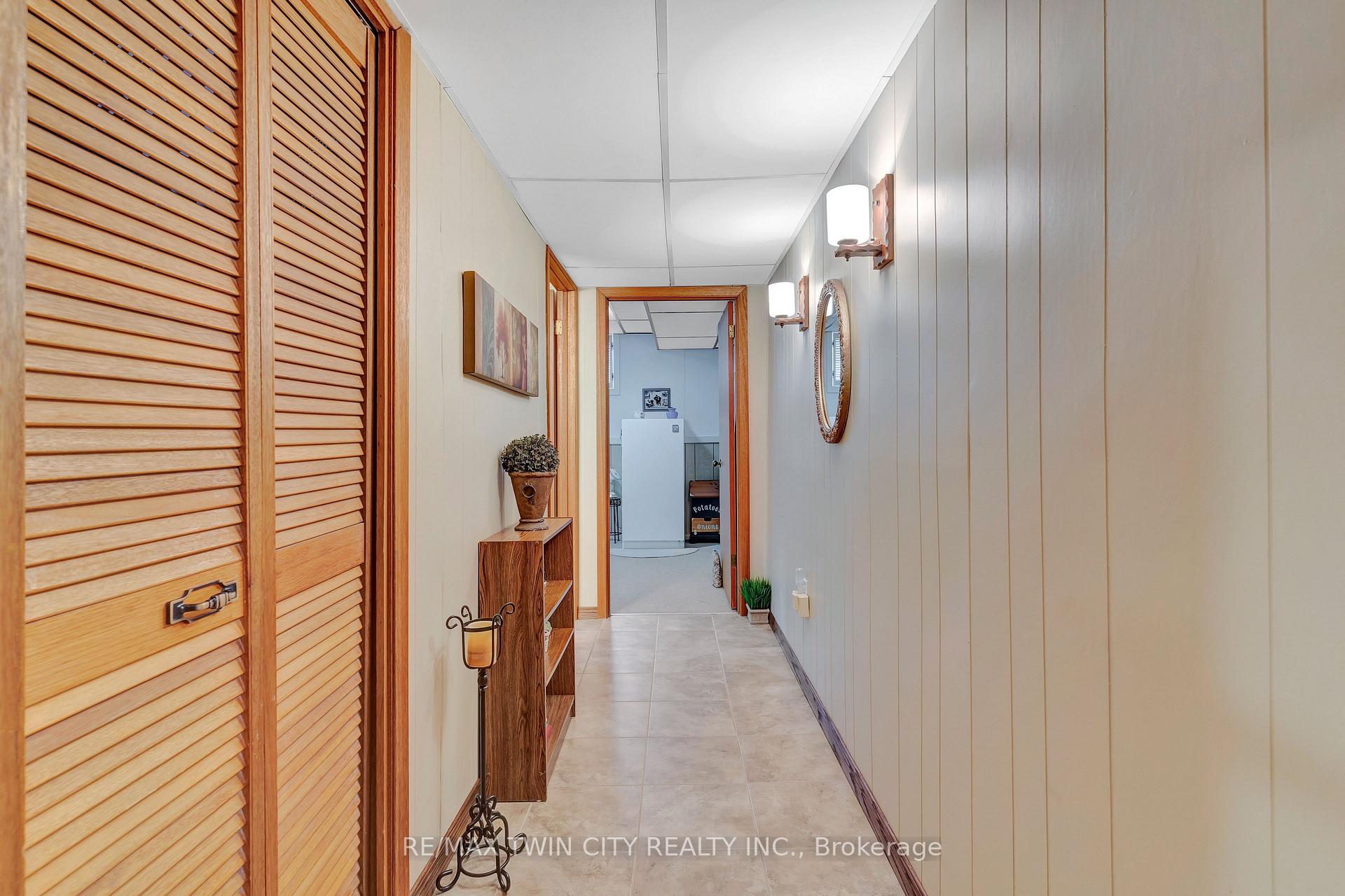 Photo 35 of 158 Martinglen Crescent, Kitchener — HOMEH