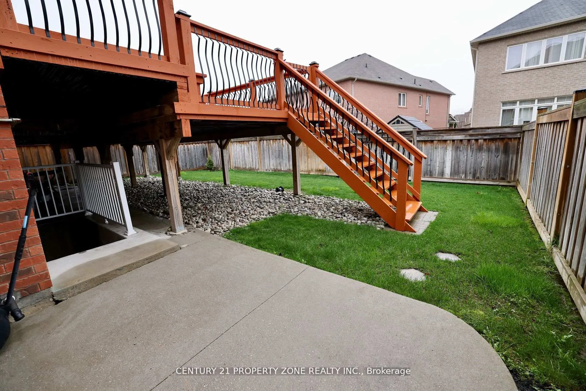 Photo 3 of Unit bsmt, 9195 Creditview Road, Brampton, Credit Valley — HOMEH