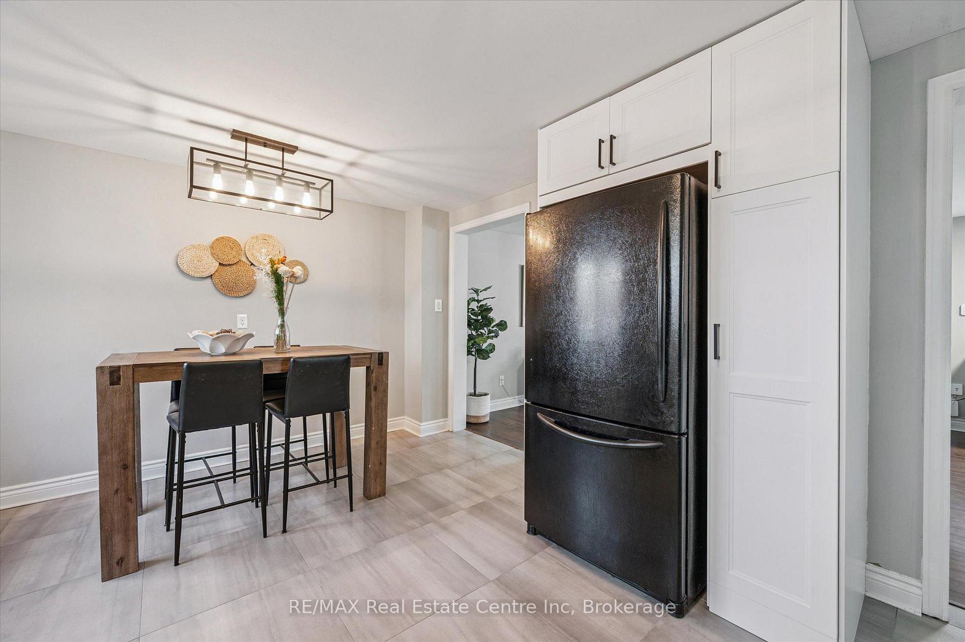 Photo 6 of 3 Briarlea Road, Guelph, Kortright West — HOMEH