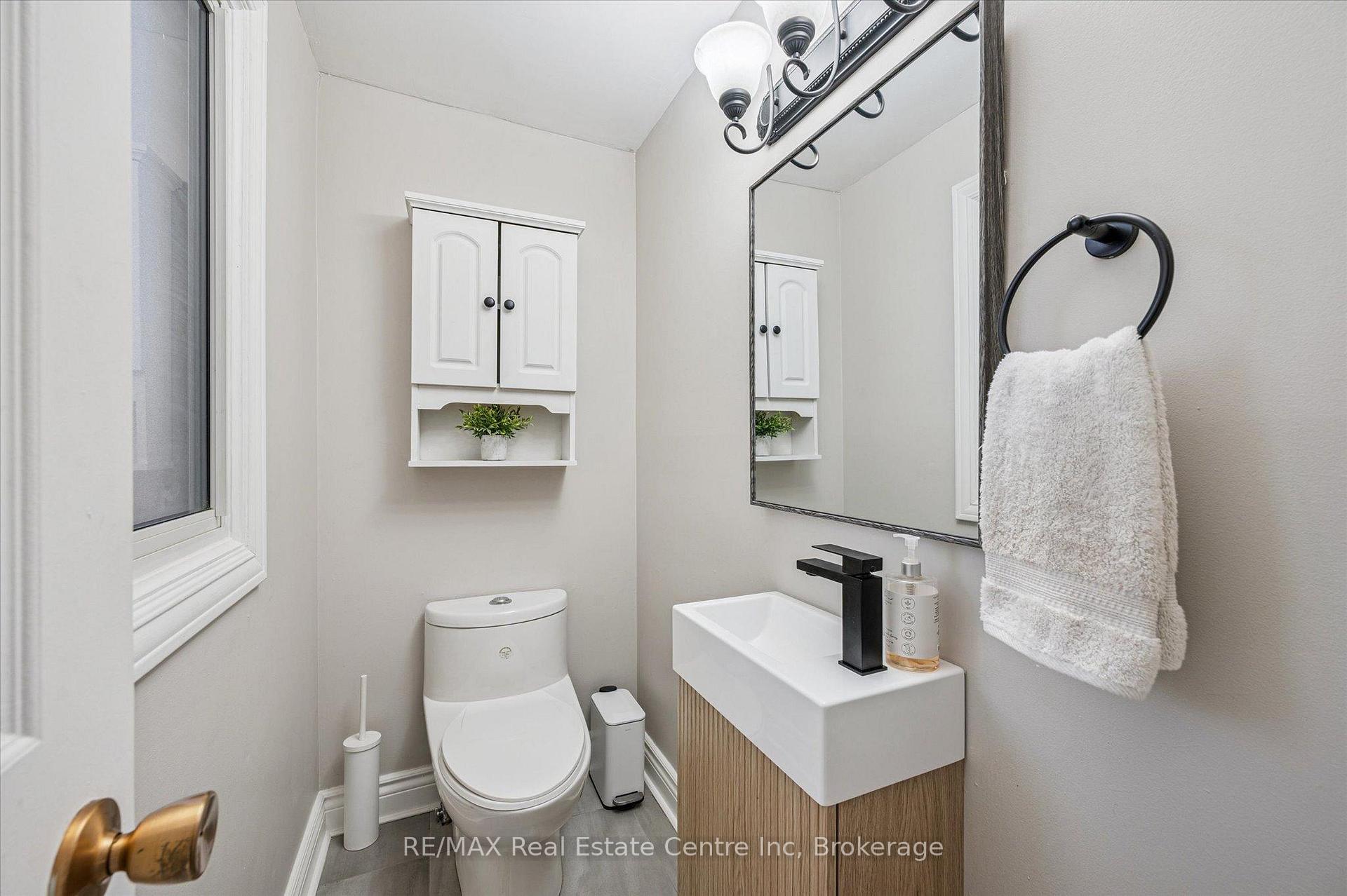 Photo 8 of 3 Briarlea Road, Guelph, Kortright West — HOMEH