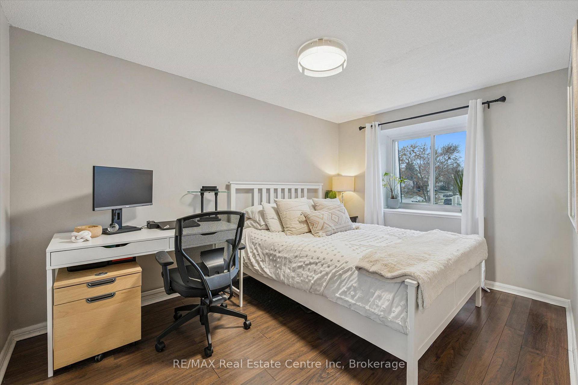 Photo 11 of 3 Briarlea Road, Guelph, Kortright West — HOMEH