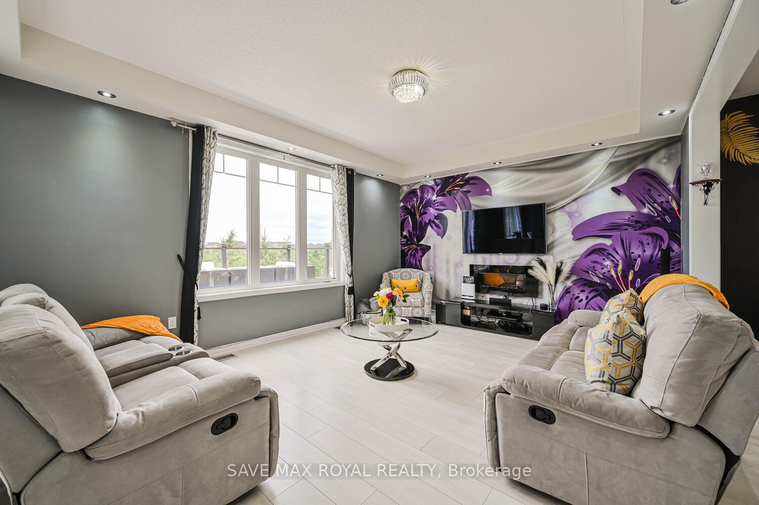 Photo 8 of 19 Polstar Road, Brampton, Northwest Brampton — HOMEH