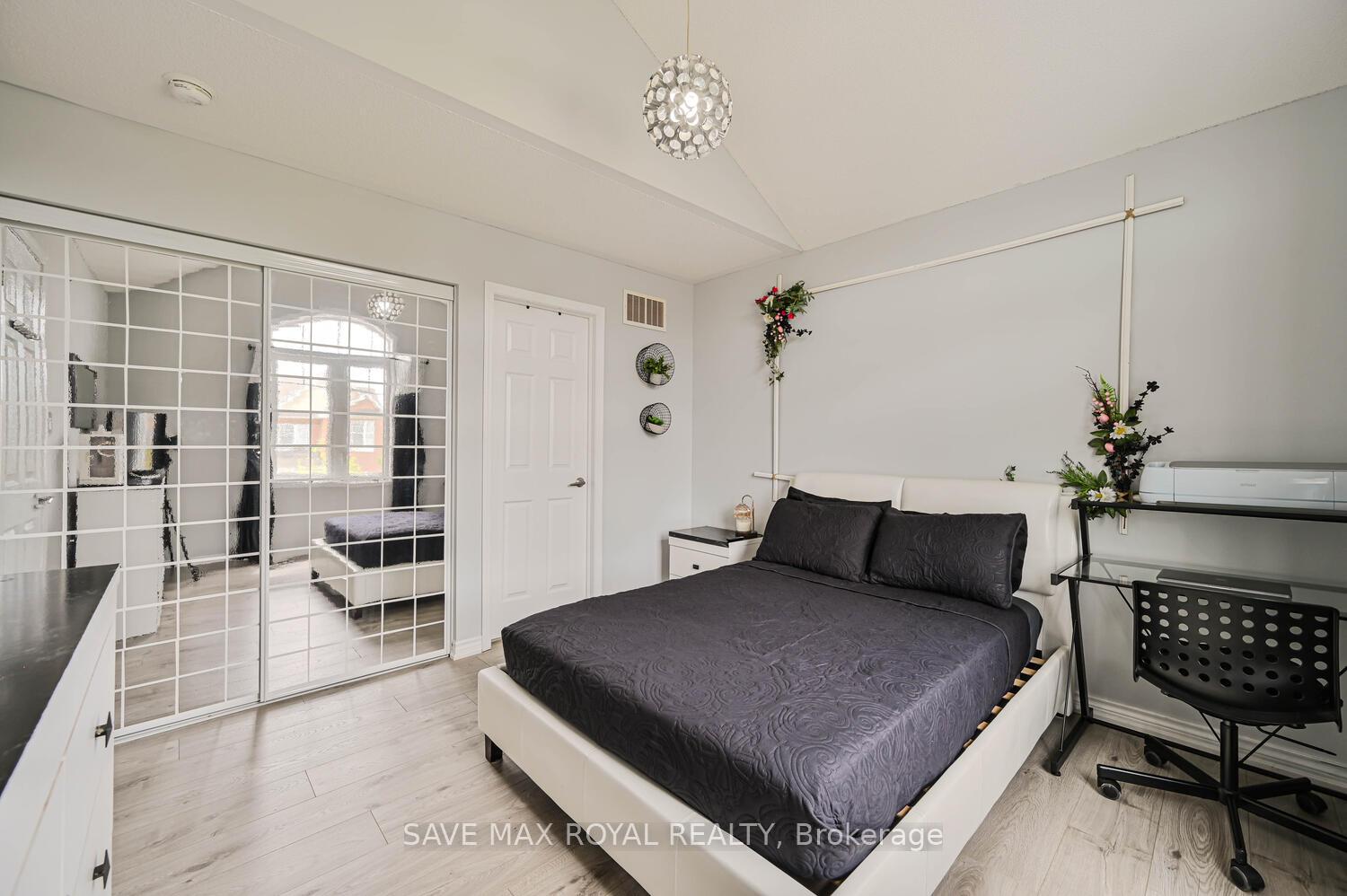Photo 32 of 19 Polstar Road, Brampton, Northwest Brampton — HOMEH