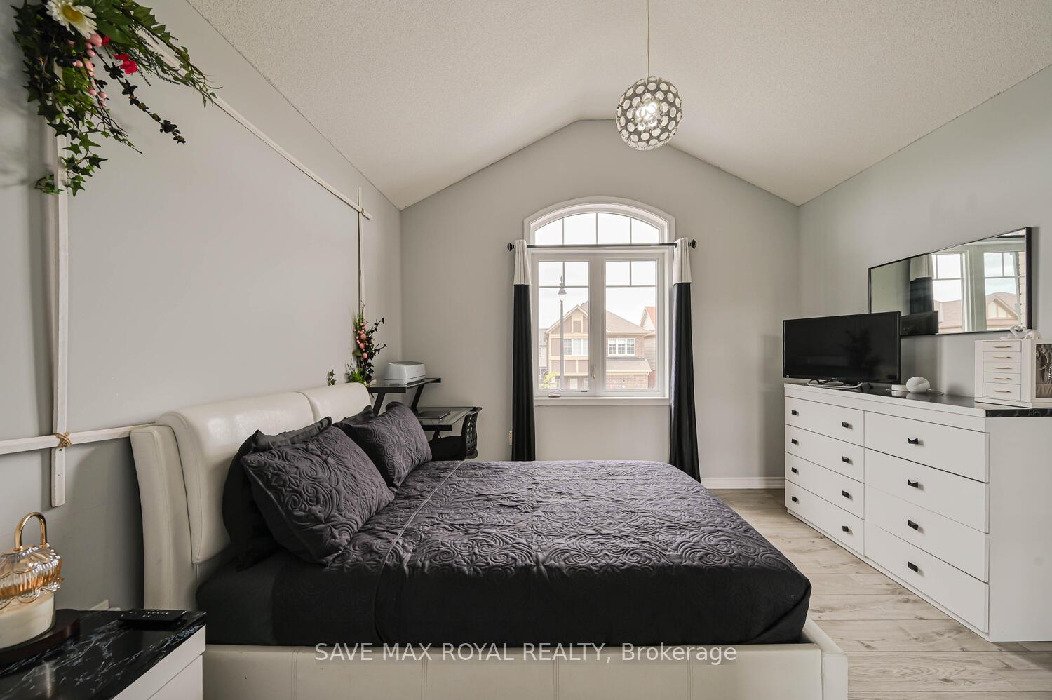 Photo 34 of 19 Polstar Road, Brampton, Northwest Brampton — HOMEH