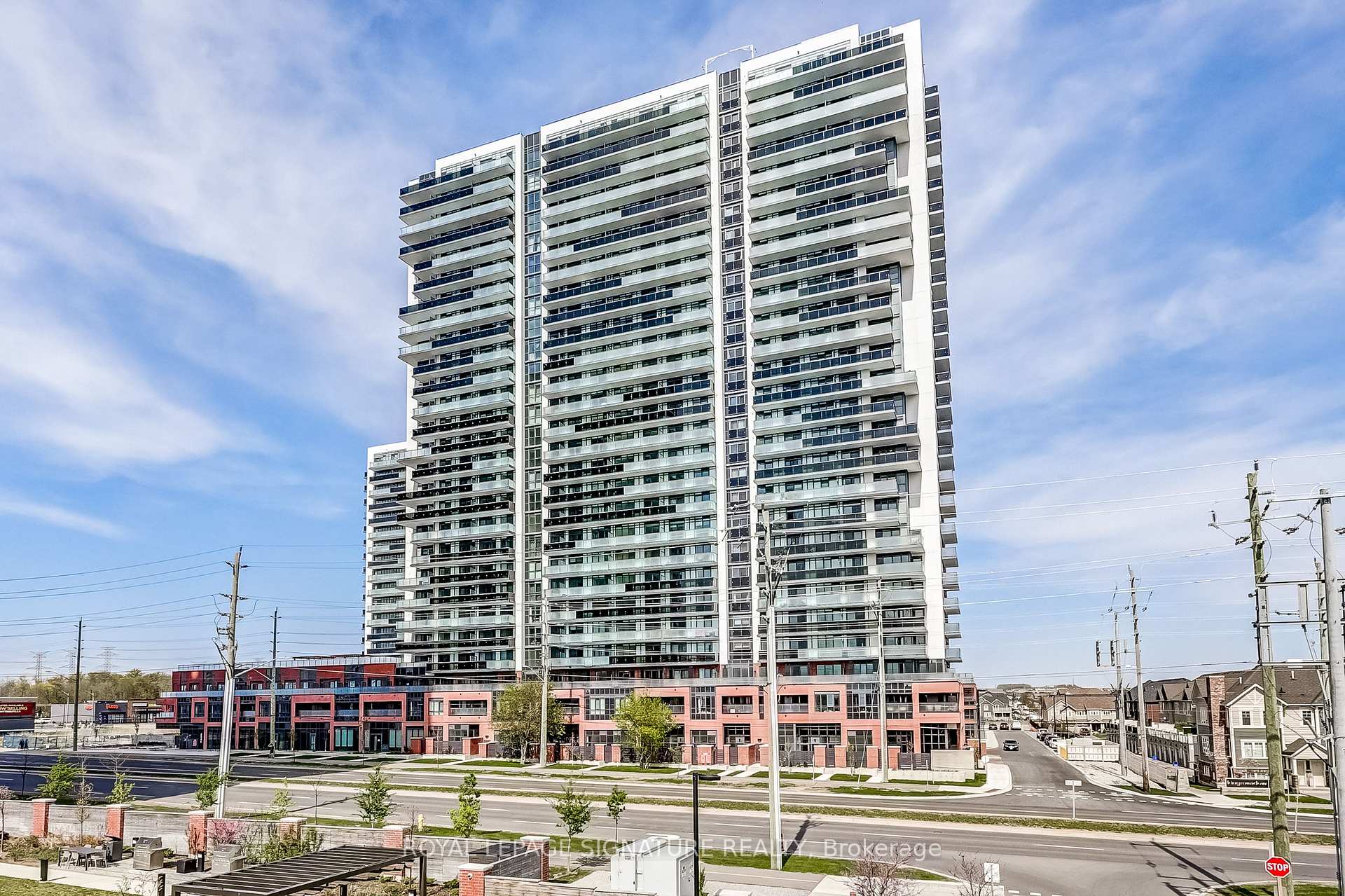Front of Unit 1514, 2545 Simcoe Street N
