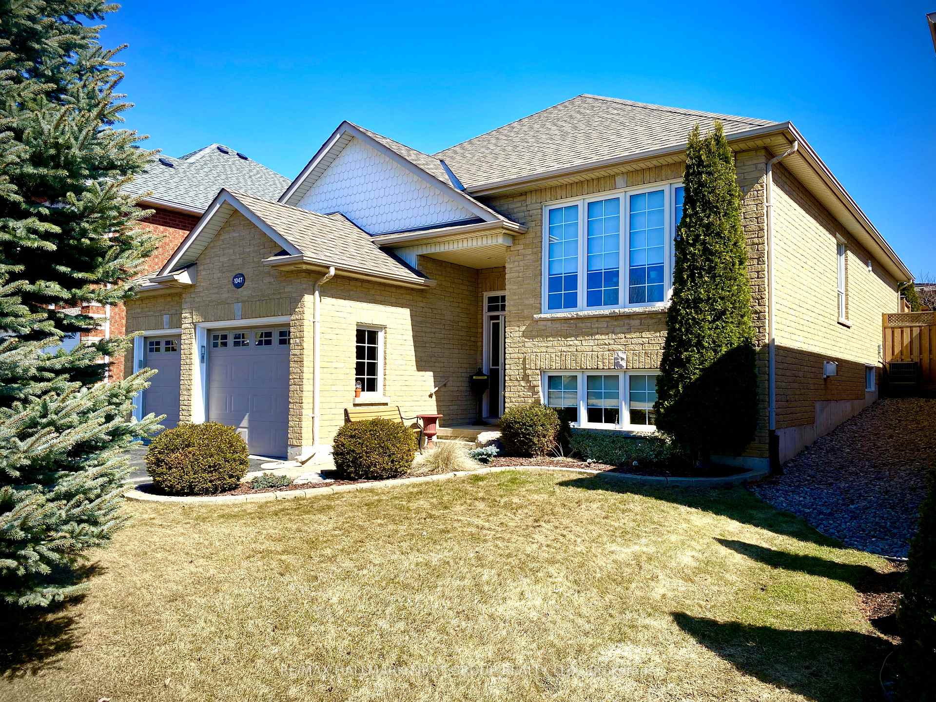 Photo 28 of 1047 Interlake Drive, Oshawa, Pinecrest — HOMEH