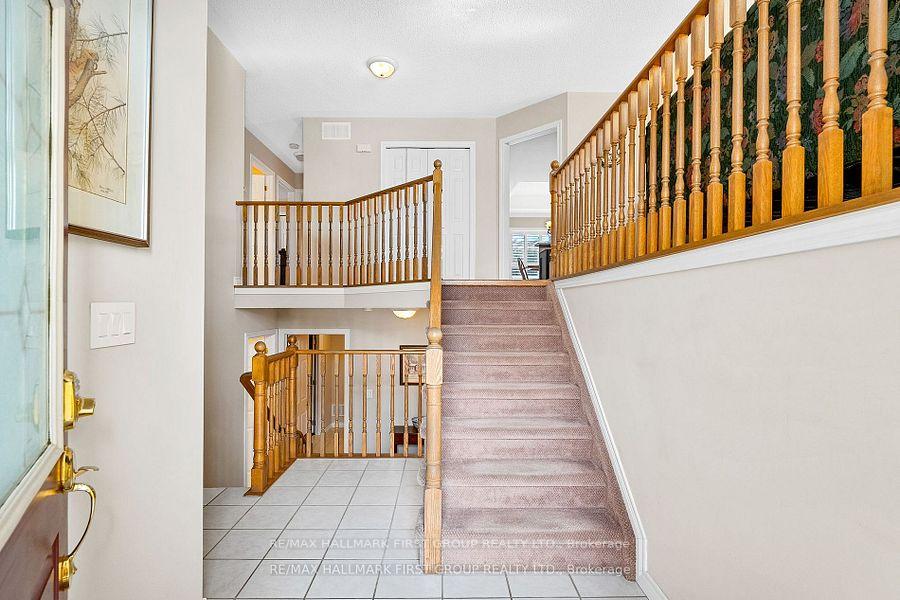 Photo 7 of 1047 Interlake Drive, Oshawa, Pinecrest — HOMEH