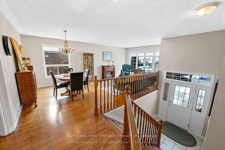 Photo 14 of 1047 Interlake Drive, Oshawa, Pinecrest — HOMEH