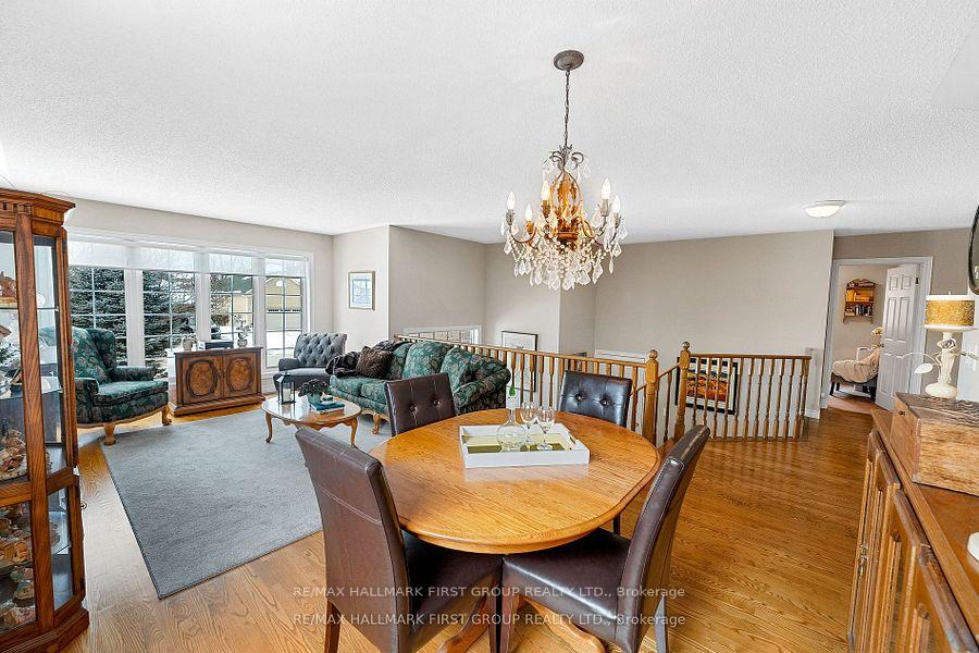 Photo 8 of 1047 Interlake Drive, Oshawa, Pinecrest — HOMEH