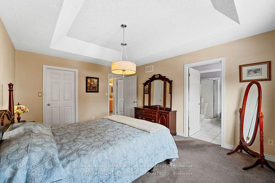 Photo 34 of 1047 Interlake Drive, Oshawa, Pinecrest — HOMEH