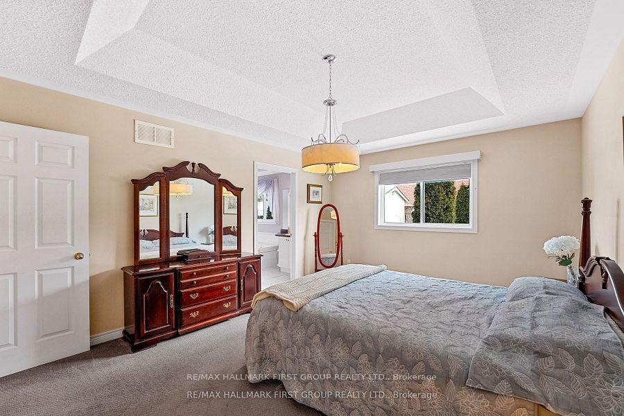 Photo 19 of 1047 Interlake Drive, Oshawa, Pinecrest — HOMEH