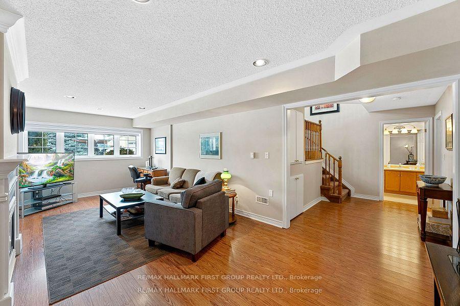 Photo 11 of 1047 Interlake Drive, Oshawa, Pinecrest — HOMEH