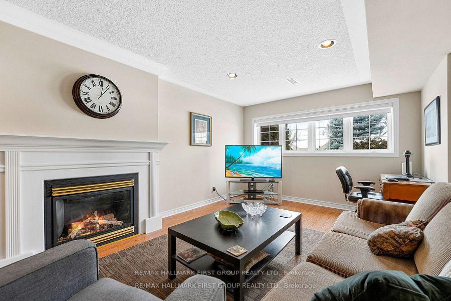 Photo 25 of 1047 Interlake Drive, Oshawa, Pinecrest — HOMEH