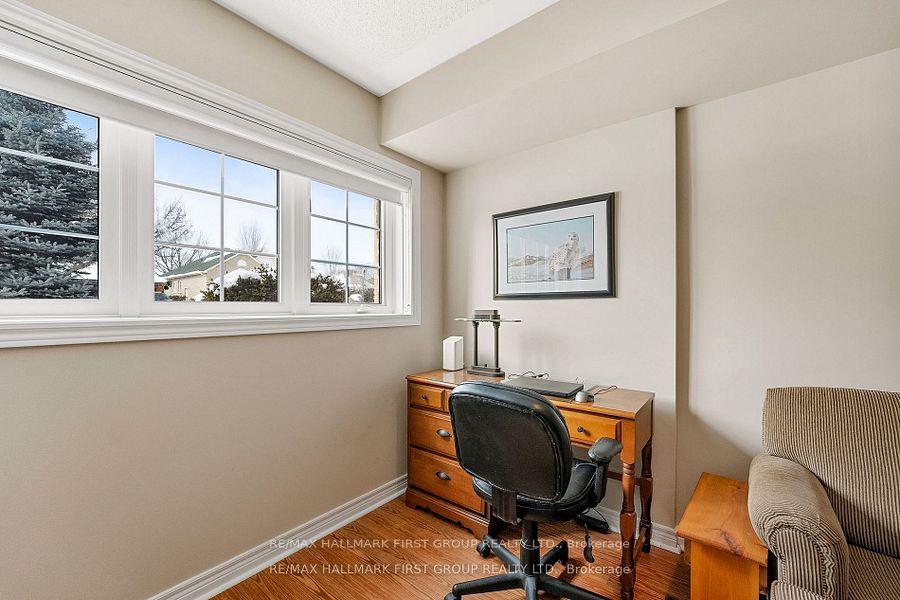Photo 26 of 1047 Interlake Drive, Oshawa, Pinecrest — HOMEH