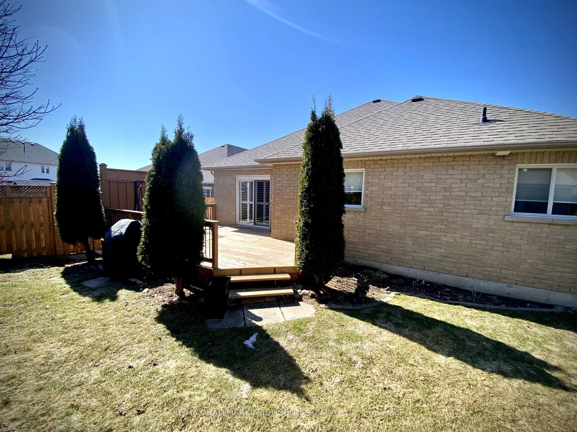 Photo 43 of 1047 Interlake Drive, Oshawa, Pinecrest — HOMEH