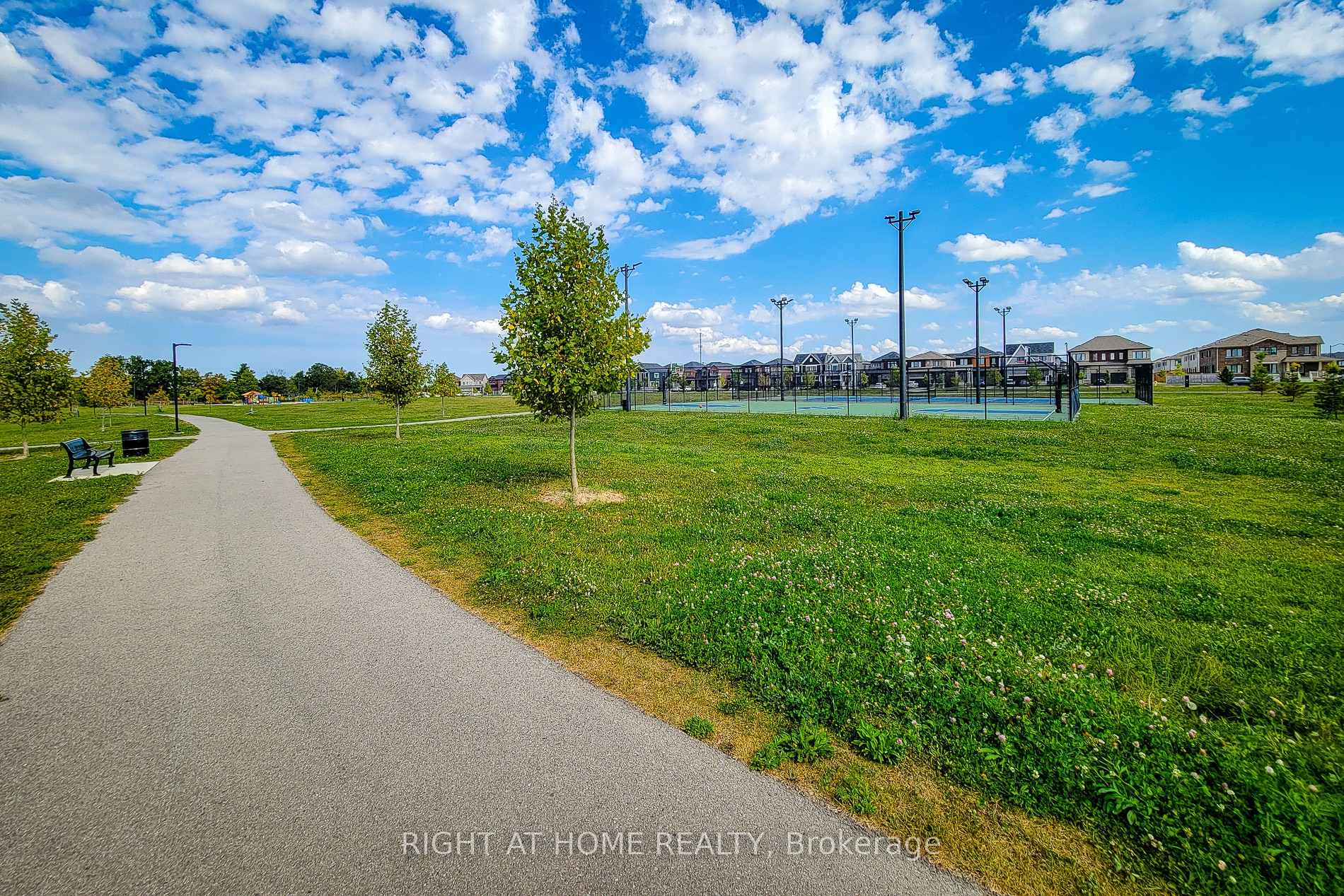 Photo 19 of 8 Owl Lane, Haldimand — HOMEH