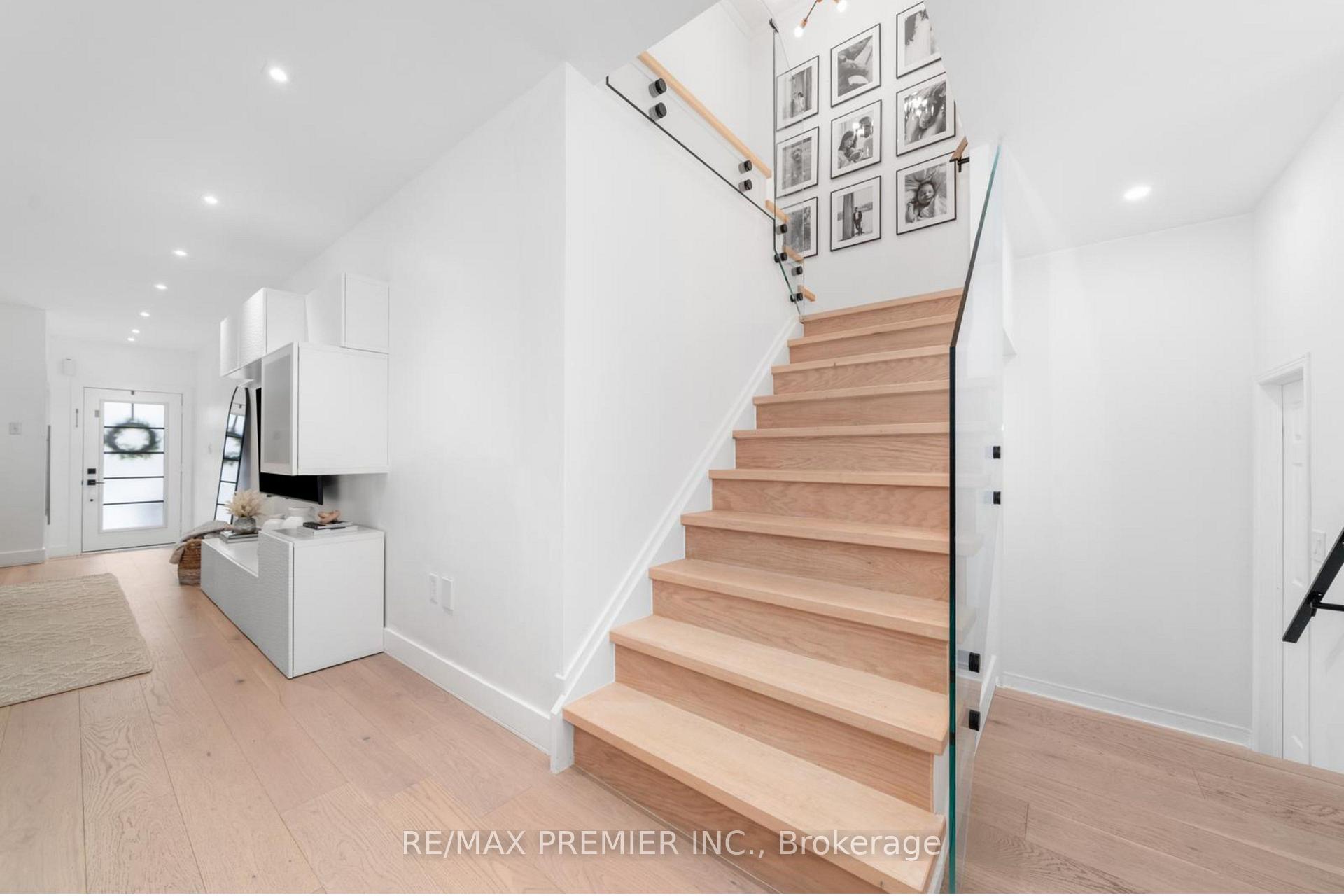Photo 24 of 111 Montcalm Boulevard, Vaughan, Vellore Village — HOMEH