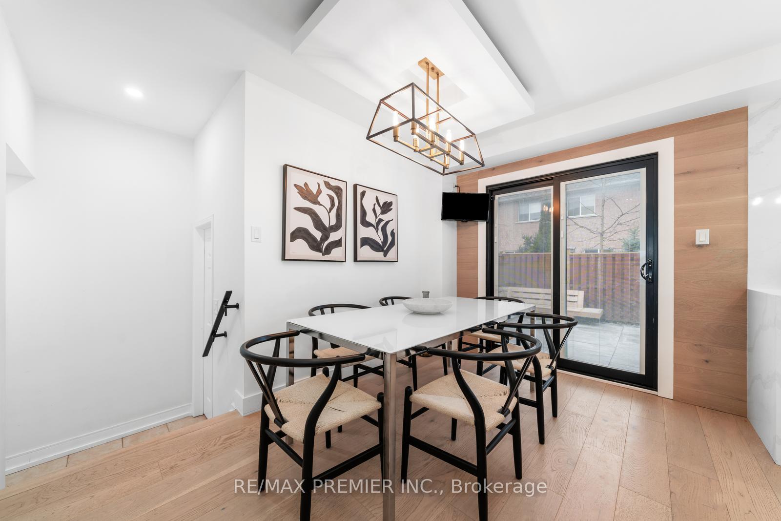 Photo 7 of 111 Montcalm Boulevard, Vaughan, Vellore Village — HOMEH