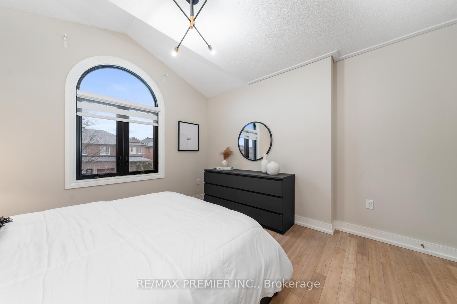 Photo 17 of 111 Montcalm Boulevard, Vaughan, Vellore Village — HOMEH