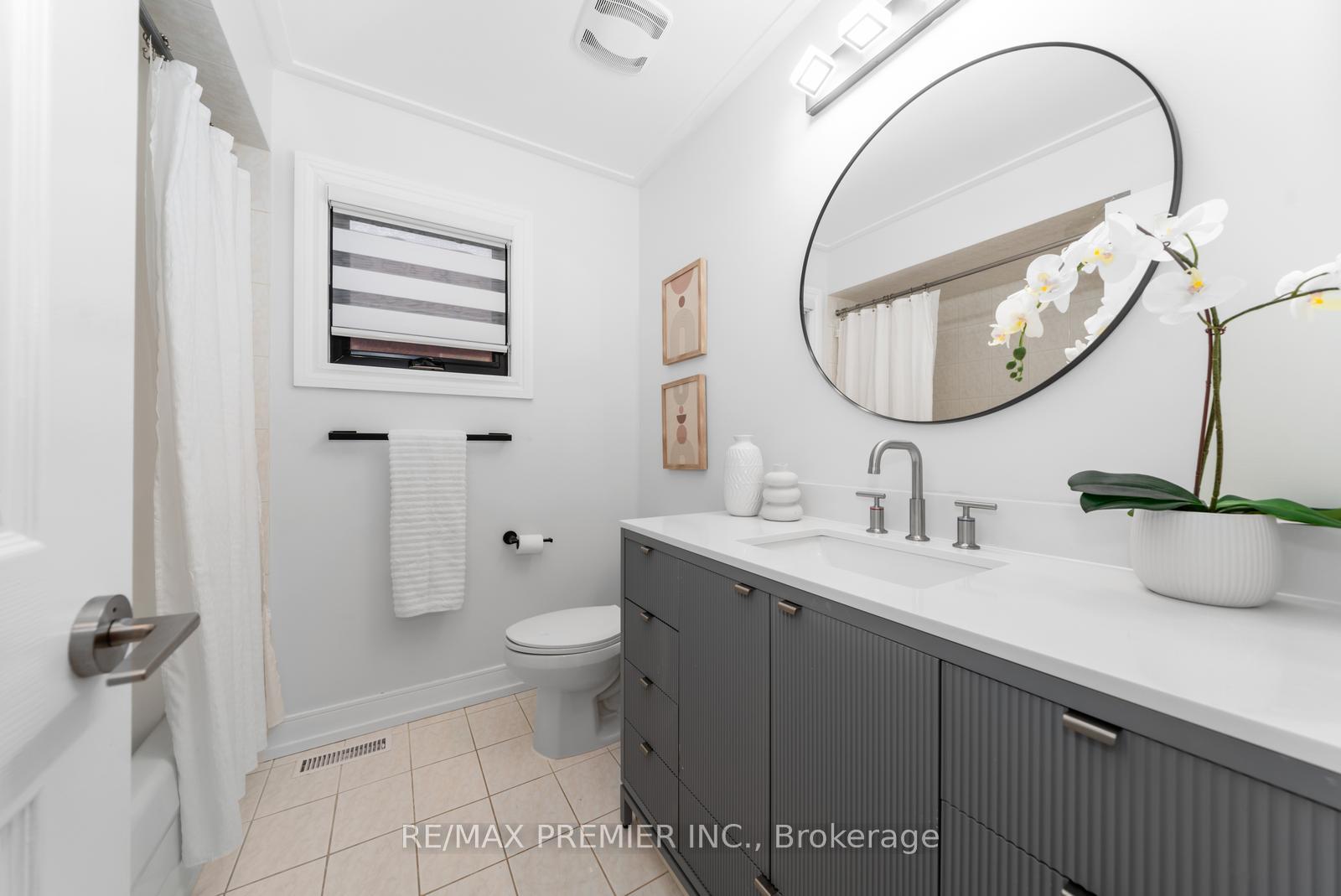 Photo 21 of 111 Montcalm Boulevard, Vaughan, Vellore Village — HOMEH
