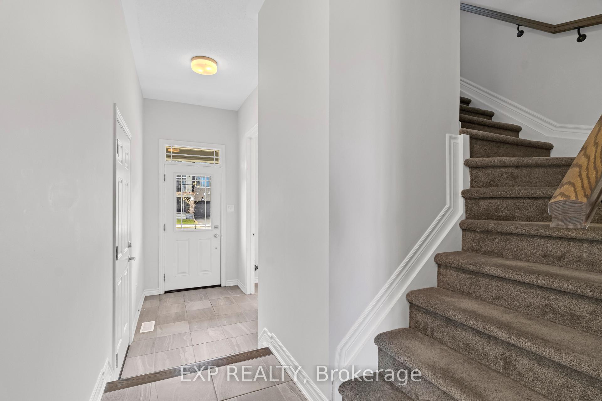 Photo 5 of 560 Flagstaff Drive, Ottawa, Barrhaven - Half Moon Bay — HOMEH