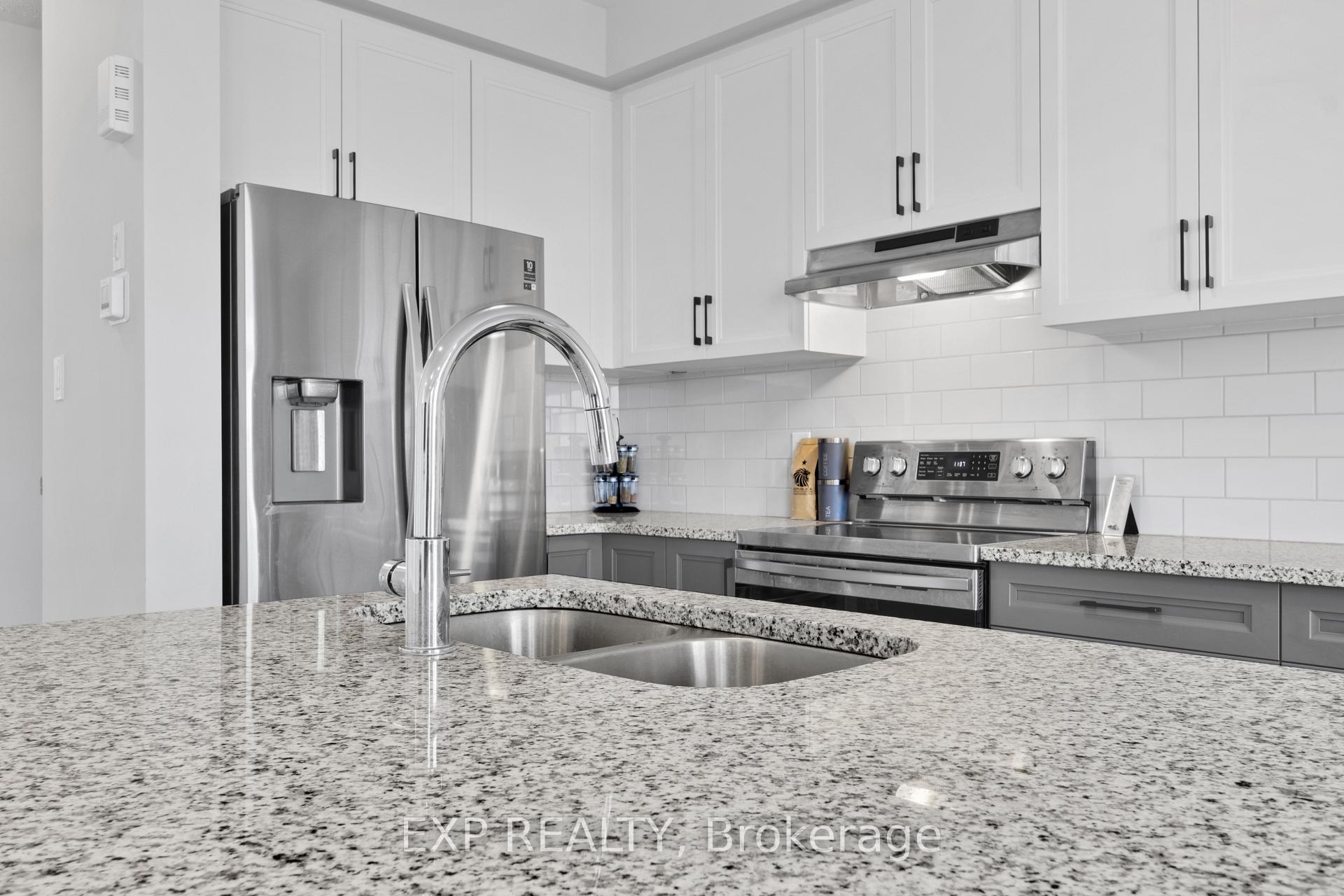 Photo 12 of 560 Flagstaff Drive, Ottawa, Barrhaven - Half Moon Bay — HOMEH