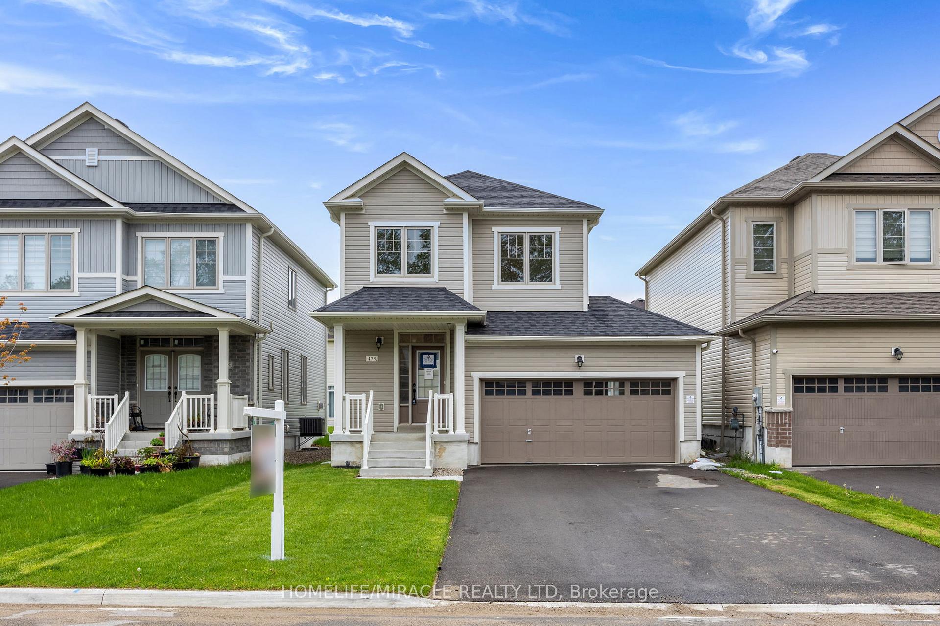Front of 479 Black Cherry Crescent