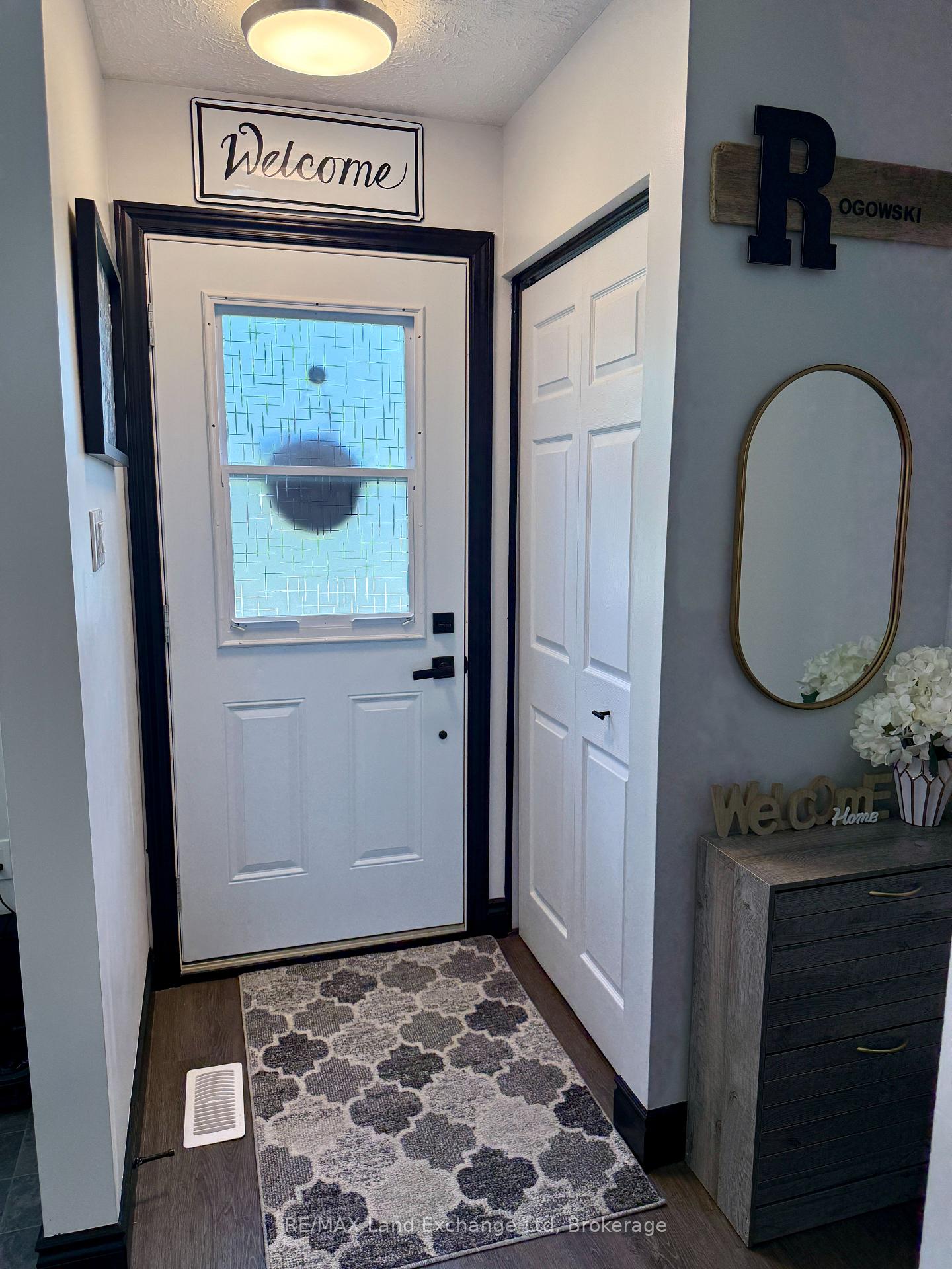 Photo 7 of 152 Bennett Street E, Goderich, Goderich (Town) — HOMEH