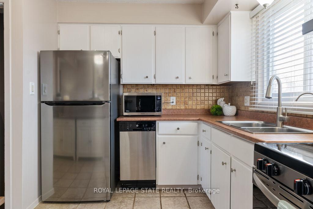 Photo 7 of 34 Cindy Drive, St. Catharines, Lakeshore — HOMEH