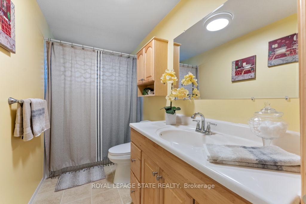 Photo 12 of 34 Cindy Drive, St. Catharines, Lakeshore — HOMEH