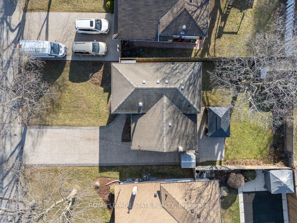 Photo 33 of 34 Cindy Drive, St. Catharines, Lakeshore — HOMEH