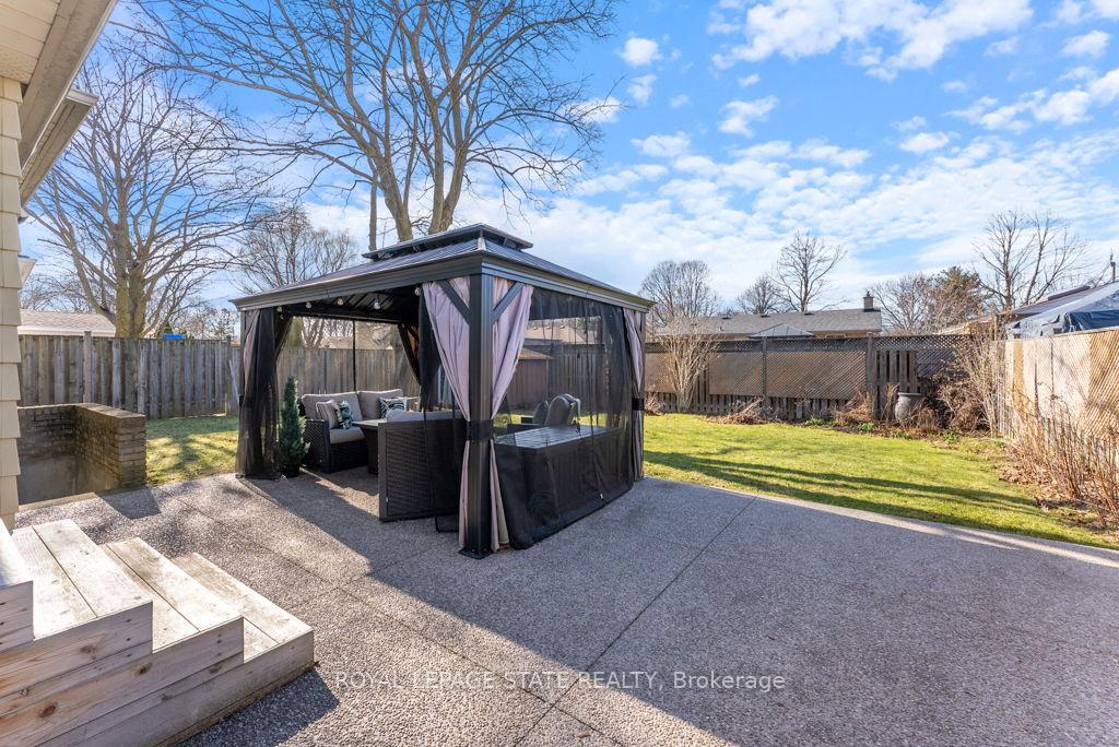 Photo 29 of 34 Cindy Drive, St. Catharines, Lakeshore — HOMEH