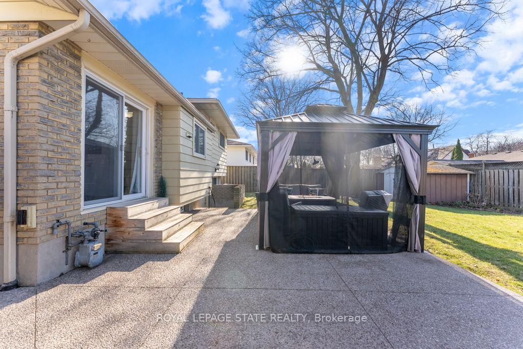 Photo 25 of 34 Cindy Drive, St. Catharines, Lakeshore — HOMEH
