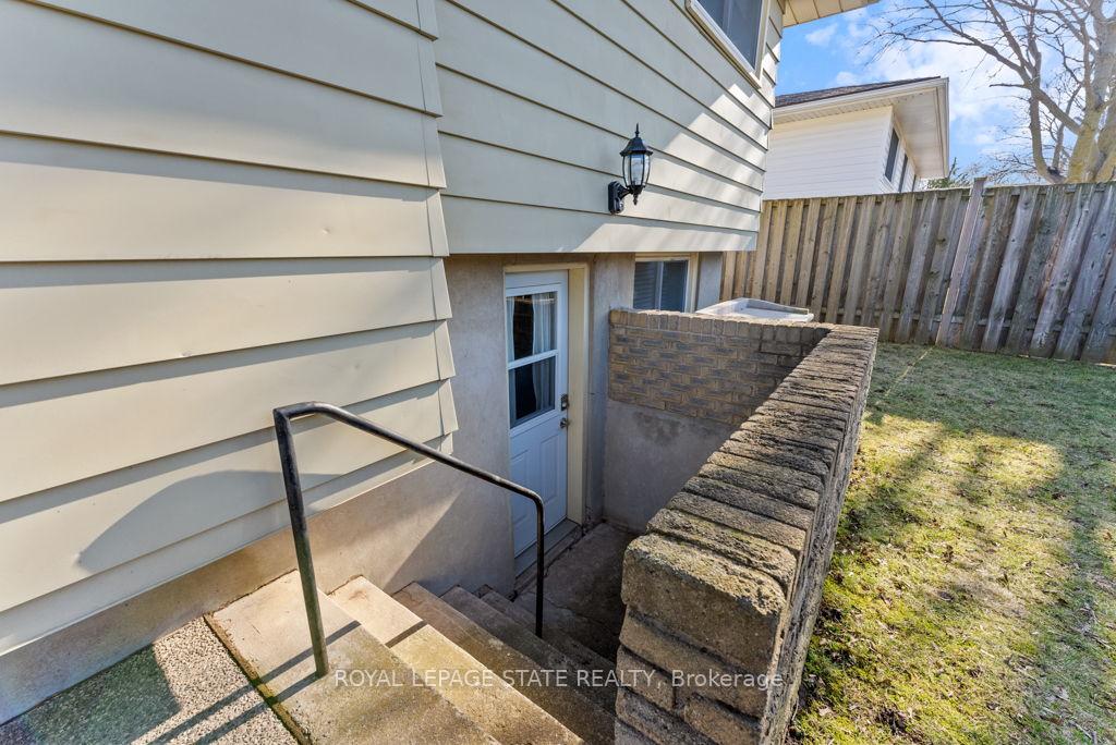 Photo 22 of 34 Cindy Drive, St. Catharines, Lakeshore — HOMEH
