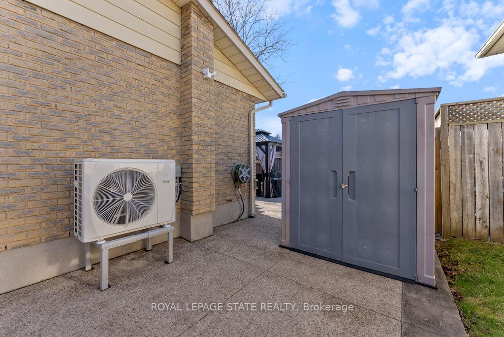 Photo 27 of 34 Cindy Drive, St. Catharines, Lakeshore — HOMEH