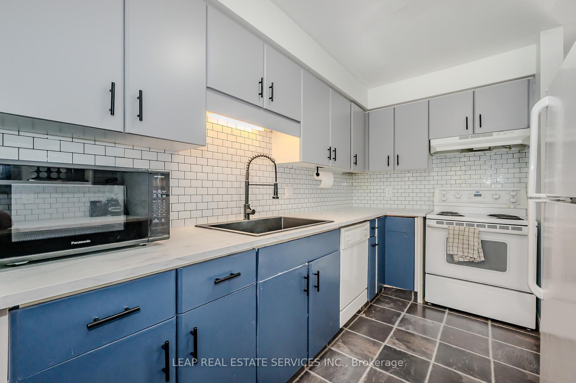 Photo 29 of Unit 13, 365 Bennington Gate, Waterloo — HOMEH