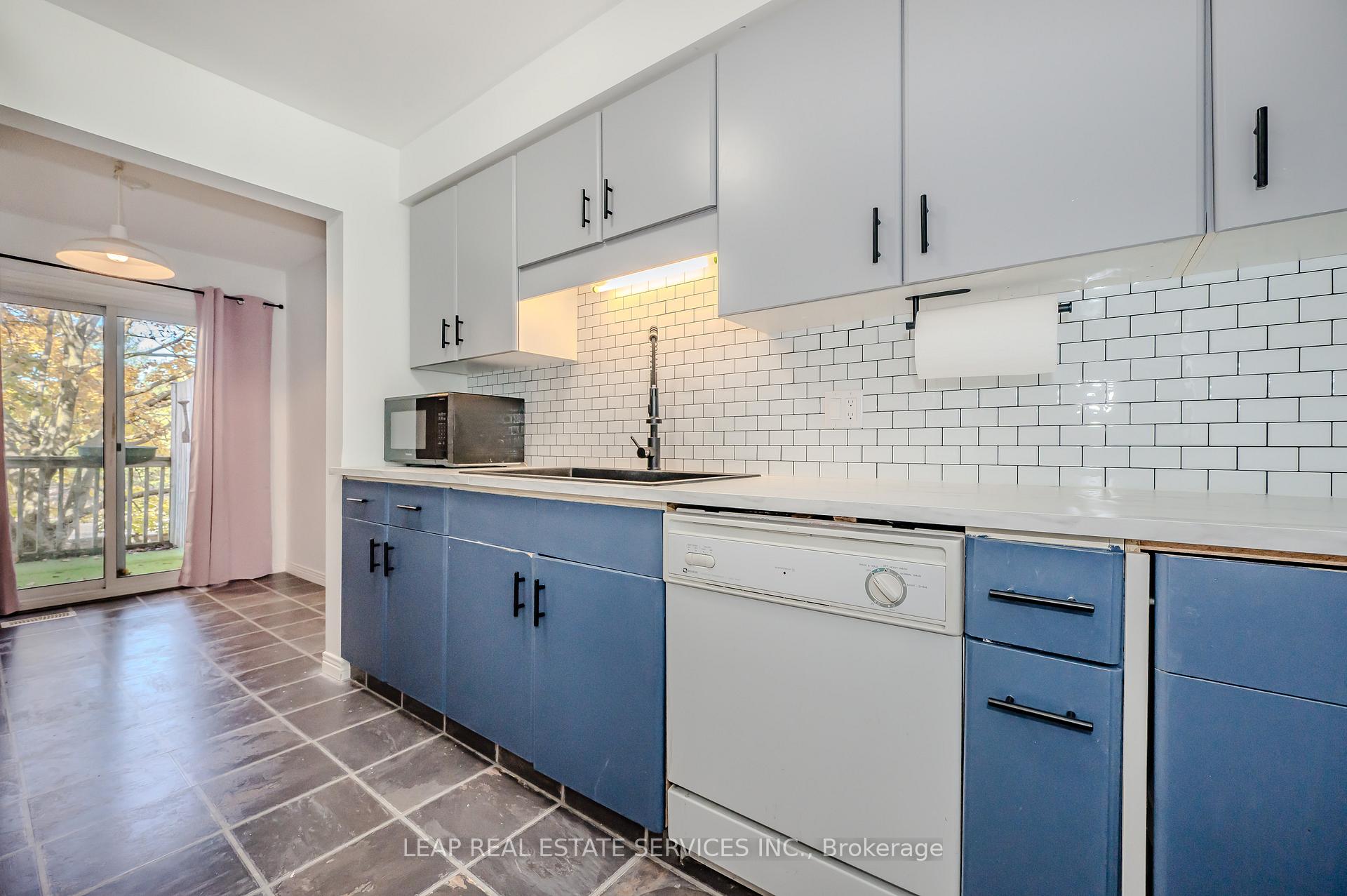 Photo 31 of Unit 13, 365 Bennington Gate, Waterloo — HOMEH
