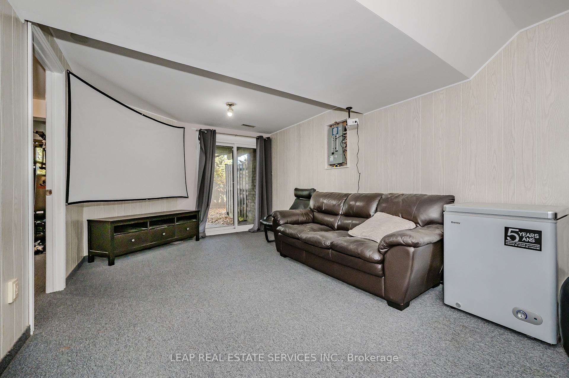 Photo 17 of Unit 13, 365 Bennington Gate, Waterloo — HOMEH